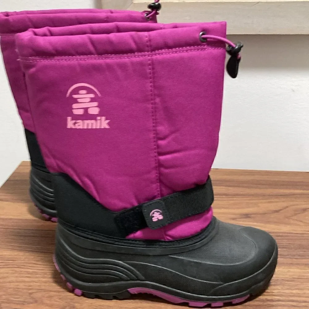 Kamik Women’s Rocket Waterproof Snow Boot. Magenta/Black. Size 6M